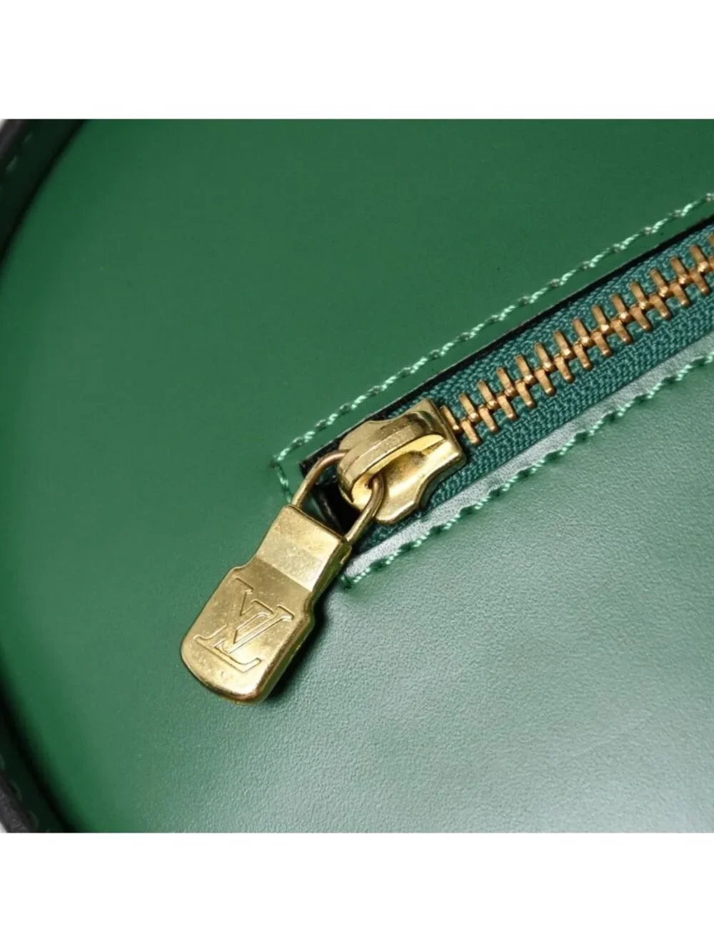 Louis Vuitton Epi Soufflot Shoulder Bag Borneo Green